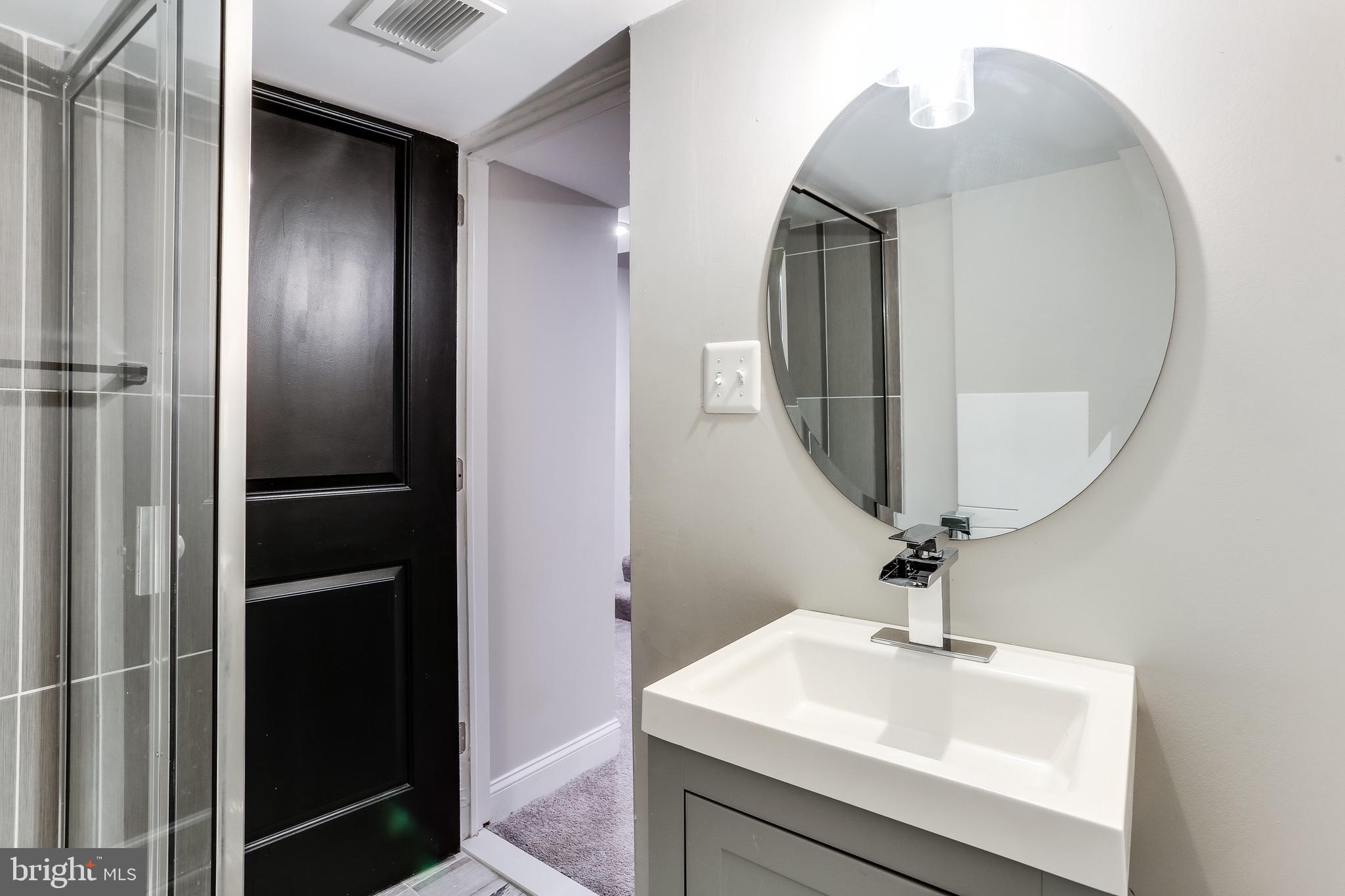 1514 Lochwood Road Baltimore, MD 21218 - Photo 28 of 32