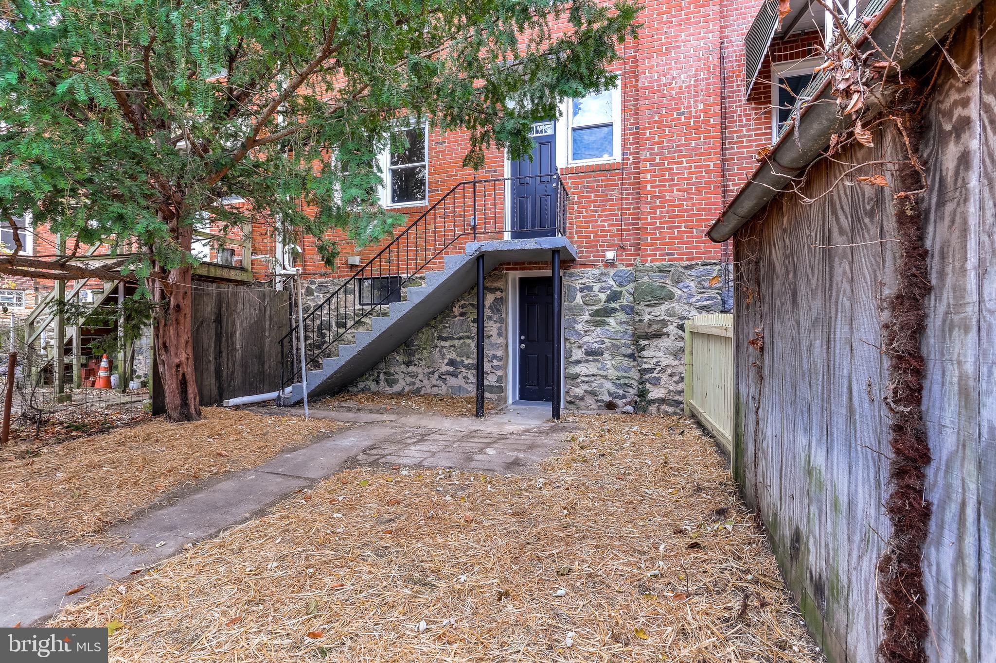 1514 Lochwood Road Baltimore, MD 21218 - Photo 30 of 32