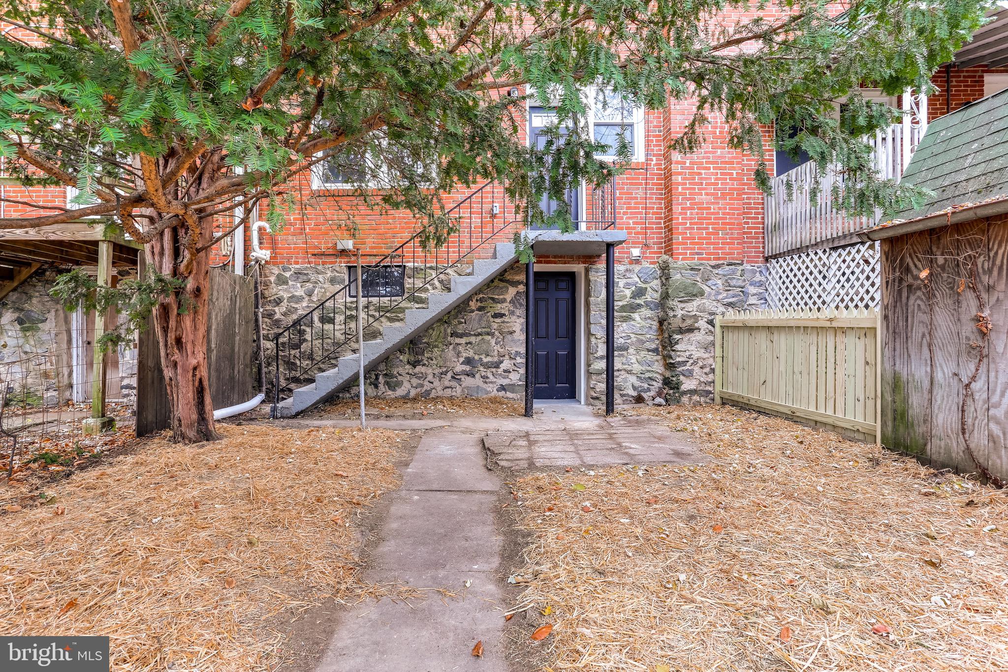 1514 Lochwood Road Baltimore, MD 21218 - Photo 31 of 32