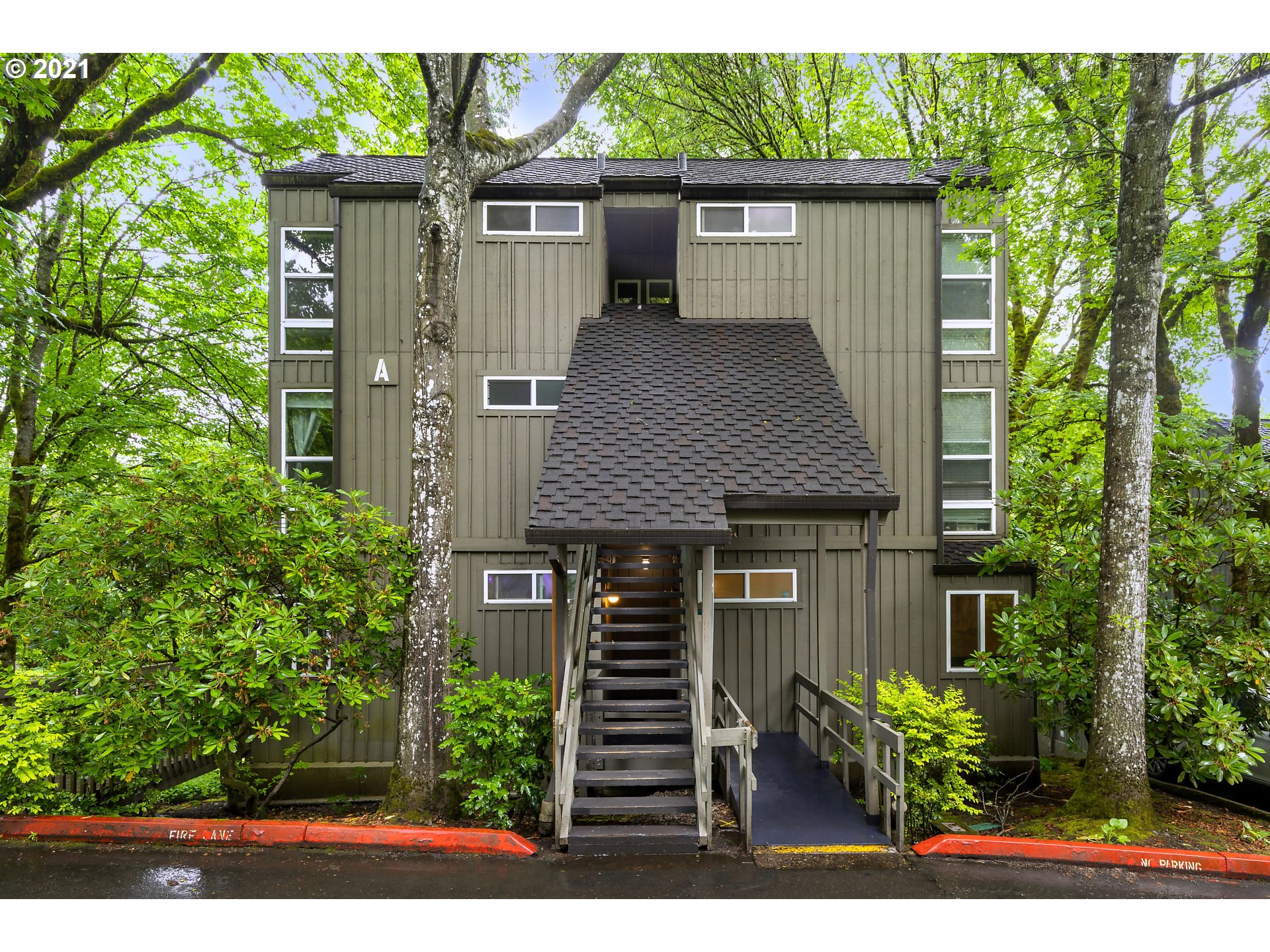 100 Kerr Parkway, Unit 2, Lake Oswego, OR 97035 Compass