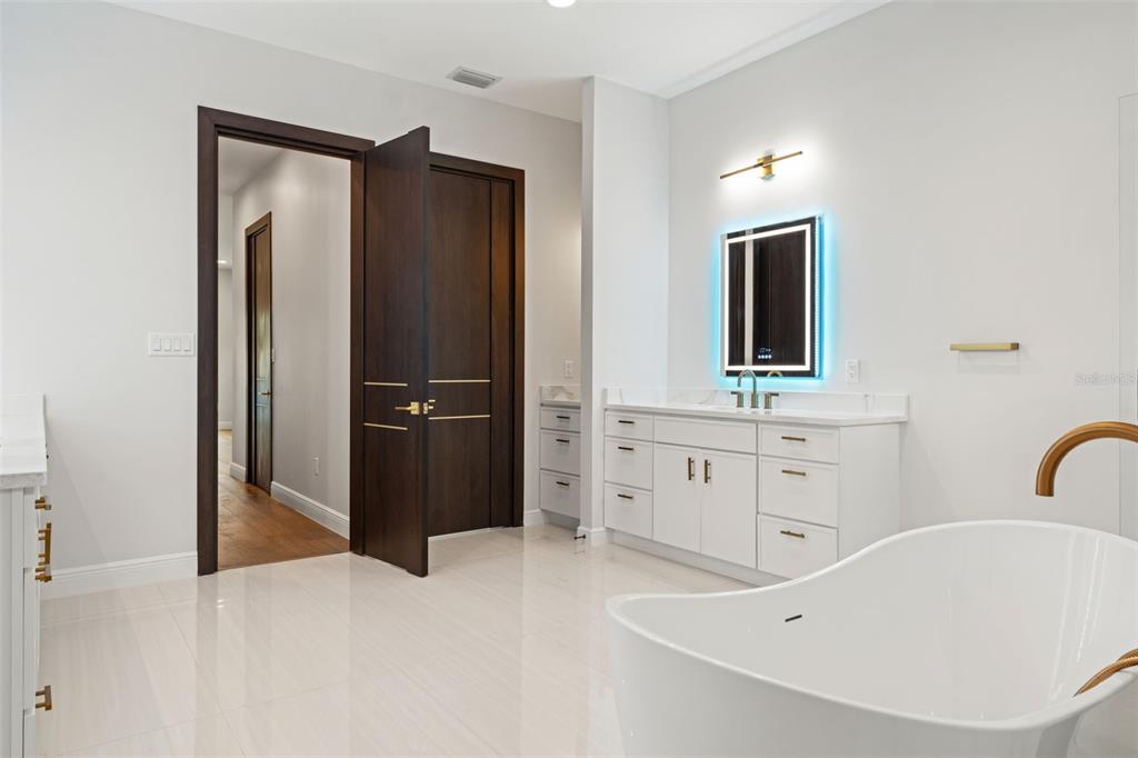 10700 Pontofino Circle Trinity, FL 34655 - Photo 46 of 99