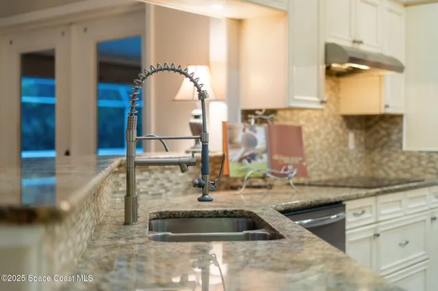 $794,982 | 3670 Painted Bunting Place, Grant, FL 32949