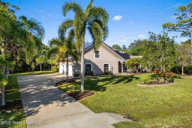 $794,982 | 3670 Painted Bunting Place, Grant, FL 32949