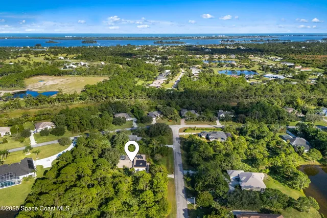 $794,982 | 3670 Painted Bunting Place, Grant, FL 32949