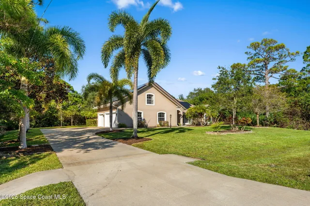 $794,982 | 3670 Painted Bunting Place, Grant, FL 32949