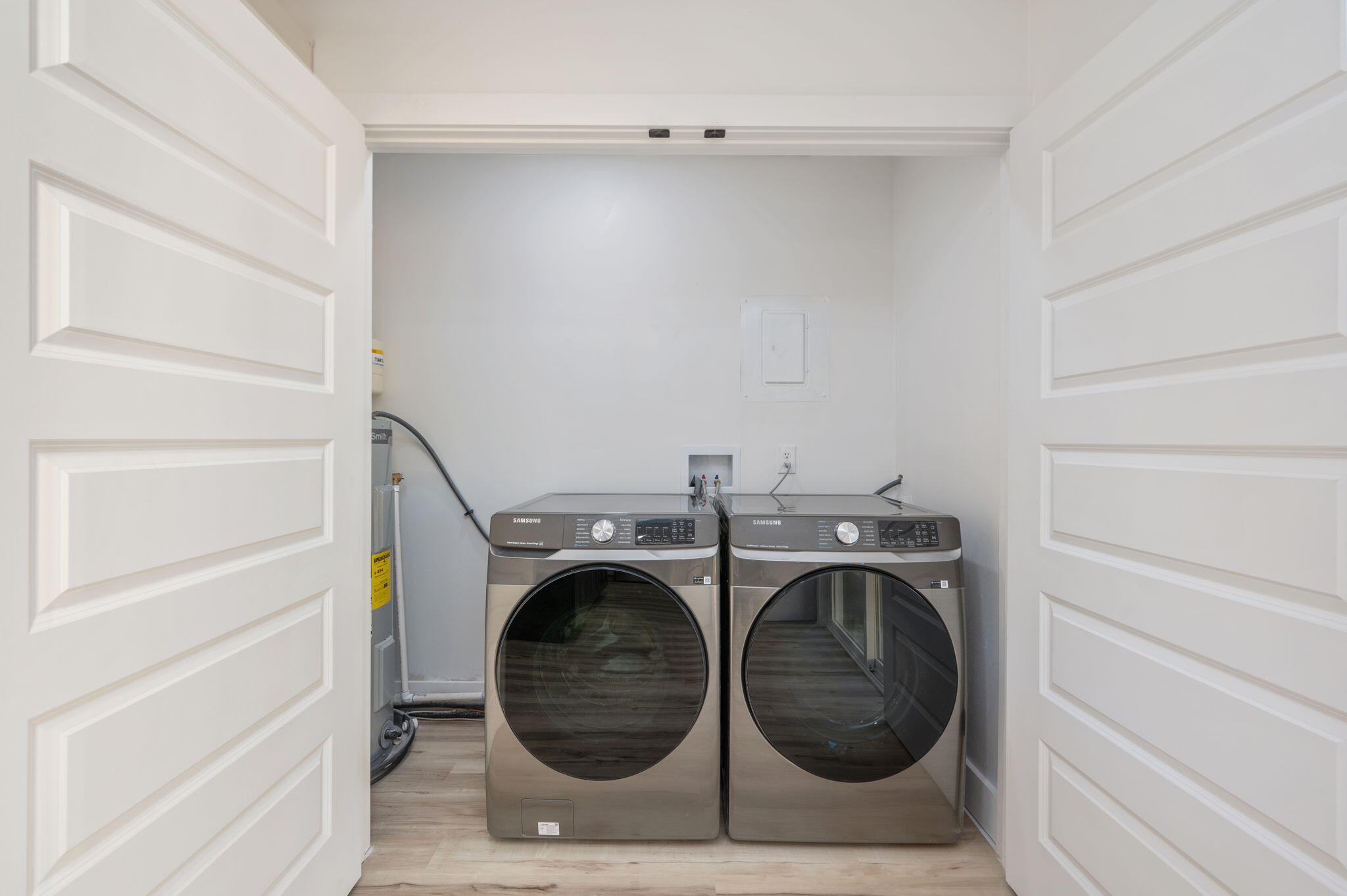 118 Ferry Road Northeast Fort Walton Beach, FL 32548 - Photo 32 of 51 a utility room with dryer and washer