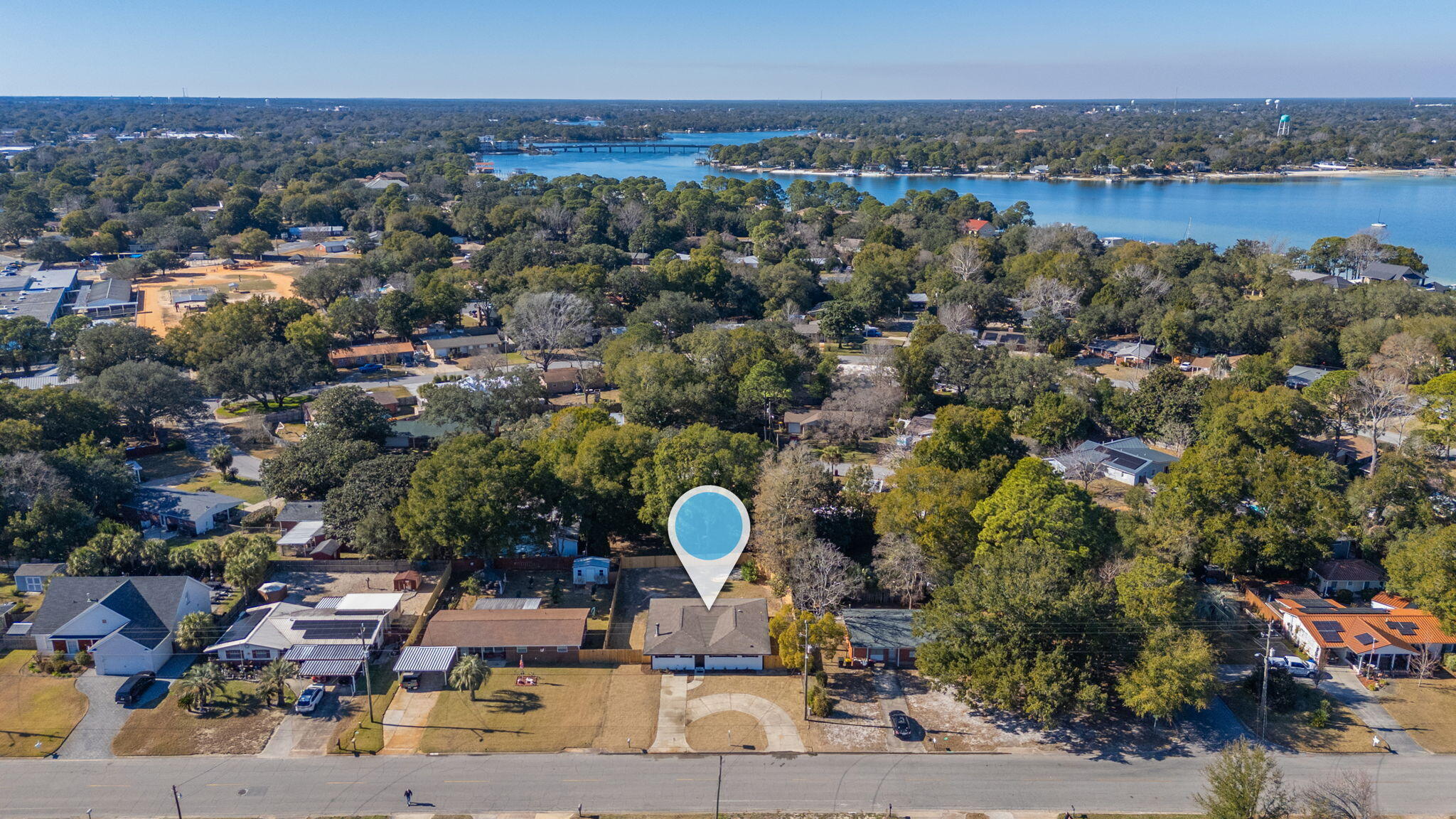 118 Ferry Road Northeast Fort Walton Beach, FL 32548 - Photo 38 of 51 a view of a city