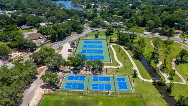 $424,000 | 118 Ferry Road Northeast, Fort Walton Beach, FL 32548