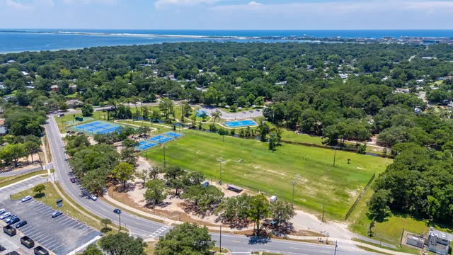 $424,000 | 118 Ferry Road Northeast, Fort Walton Beach, FL 32548