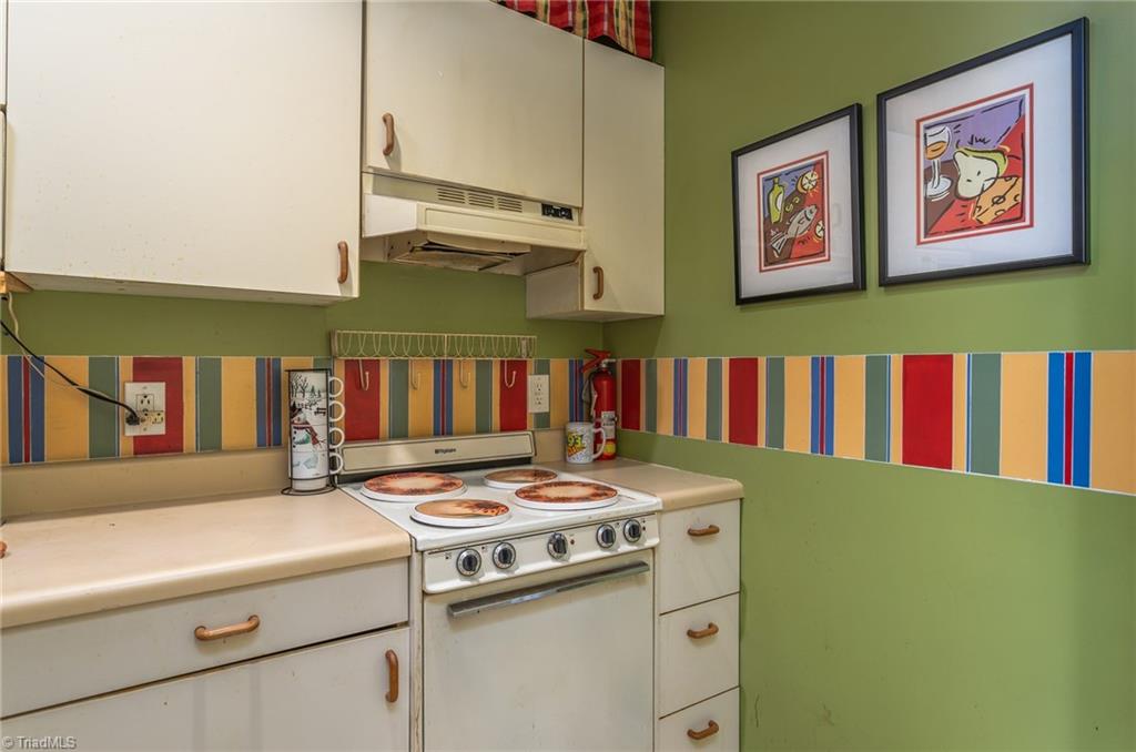 600 Guilford Road Jamestown, NC 27282 - Photo 16 of 27 Gallery Image 16