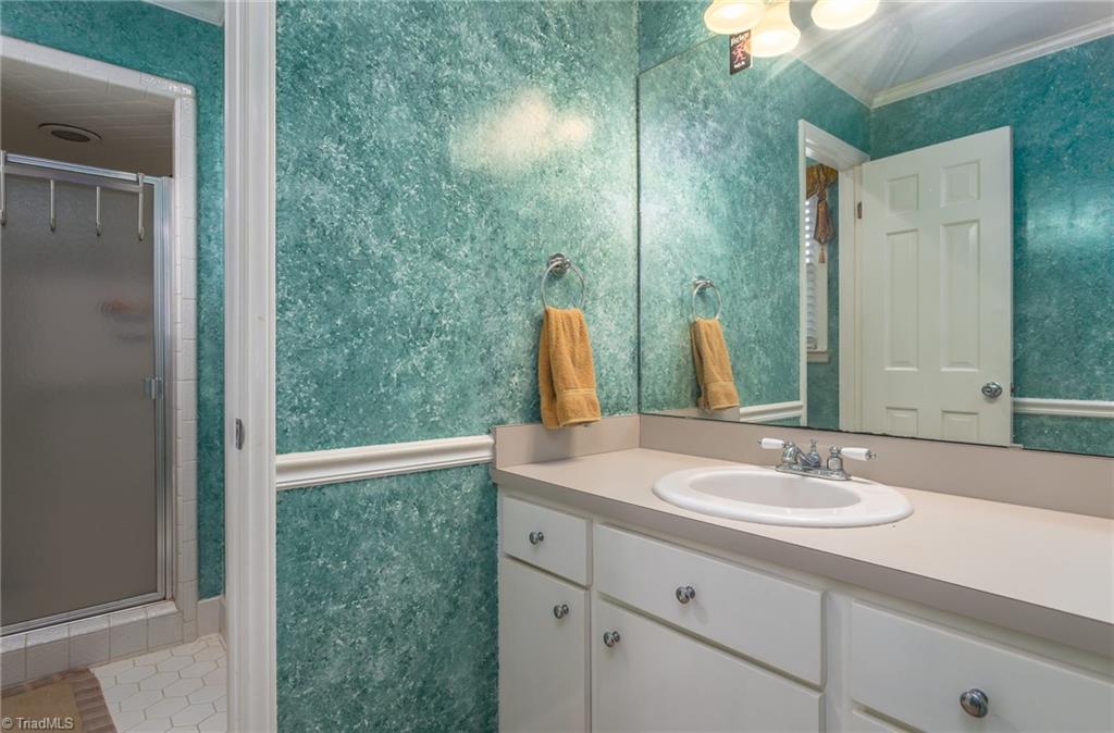 600 Guilford Road Jamestown, NC 27282 - Photo 19 of 27 Gallery Image 19