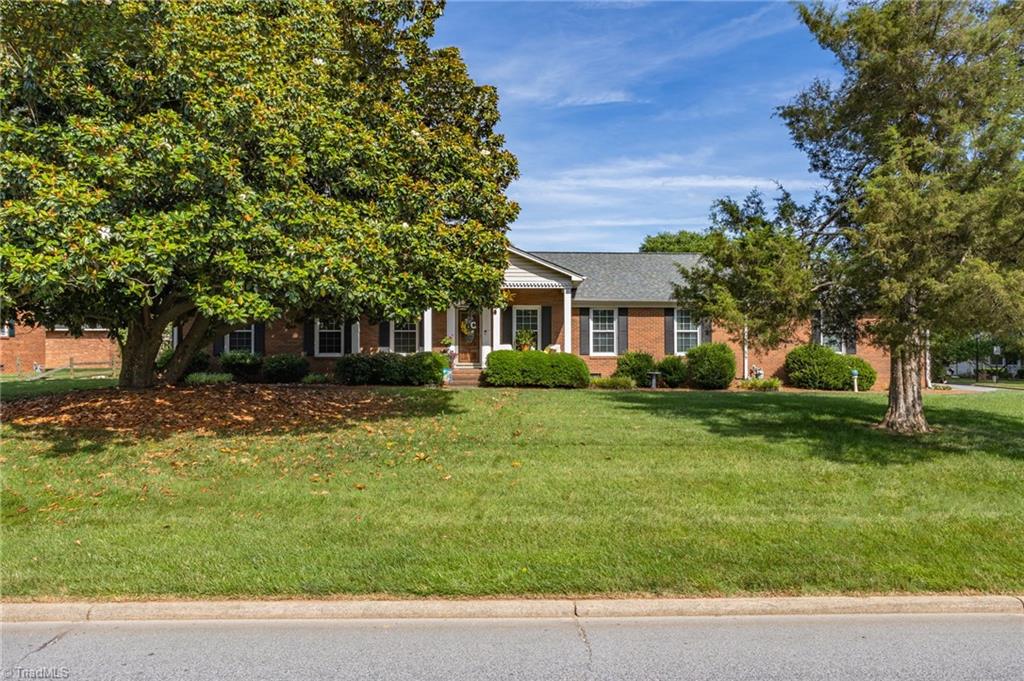600 Guilford Road Jamestown, NC 27282 - Photo 2 of 27 Gallery Image 2
