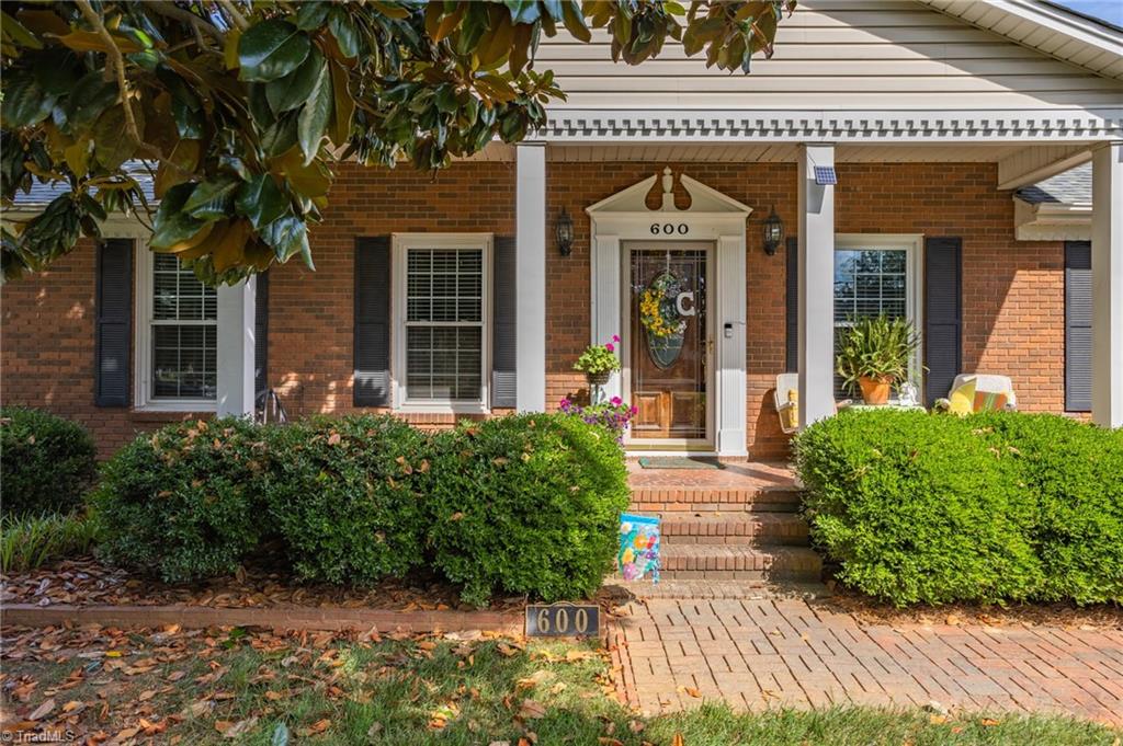 600 Guilford Road Jamestown, NC 27282 - Photo 3 of 27 Gallery Image 3