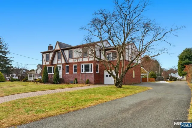 $834,500 | 70 Weinmanns Boulevard, Wayne, NJ 07470