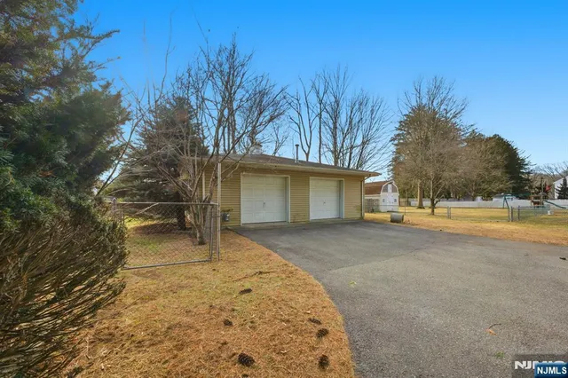 $834,500 | 70 Weinmanns Boulevard, Wayne, NJ 07470