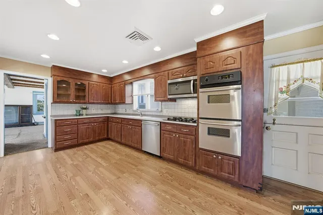 $834,500 | 70 Weinmanns Boulevard, Wayne, NJ 07470