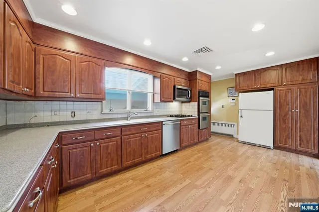 $834,500 | 70 Weinmanns Boulevard, Wayne, NJ 07470