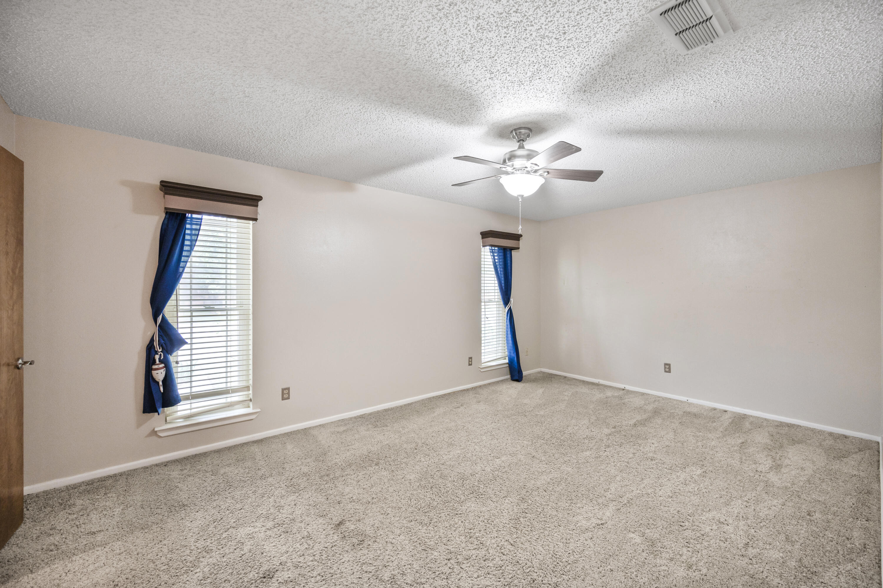 5217 89th Street Lubbock, TX 79424 - Photo 10 of 41 B66A1029copy