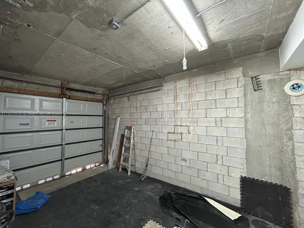 3012 Elizabeth Street, Unit 3012 Miami, FL 33133 - Photo 27 of 27 a view of a garage