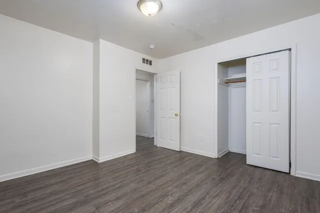 $1,265 | 30061 Hazelwood Street, Inkster, MI 48141