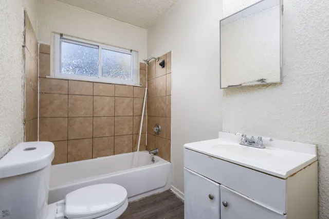 $1,265 | 30061 Hazelwood Street, Inkster, MI 48141