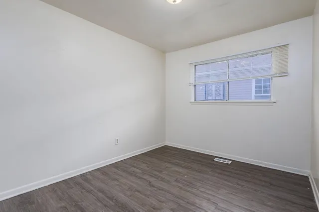 $1,265 | 30061 Hazelwood Street, Inkster, MI 48141