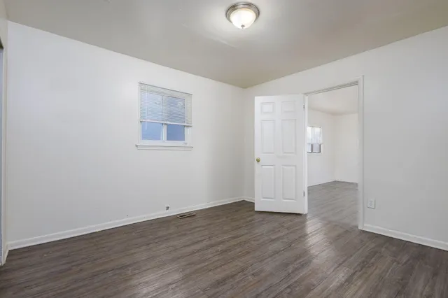 $1,265 | 30061 Hazelwood Street, Inkster, MI 48141