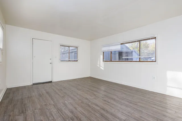 $1,265 | 30061 Hazelwood Street, Inkster, MI 48141