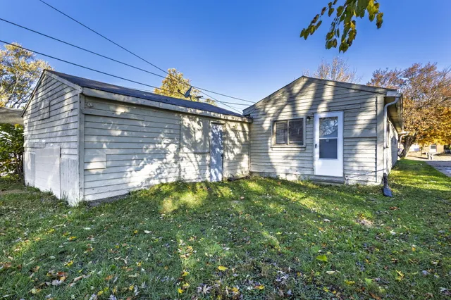 $1,265 | 30061 Hazelwood Street, Inkster, MI 48141