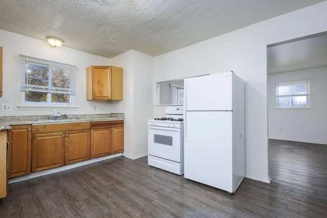 $1,265 | 30061 Hazelwood Street, Inkster, MI 48141