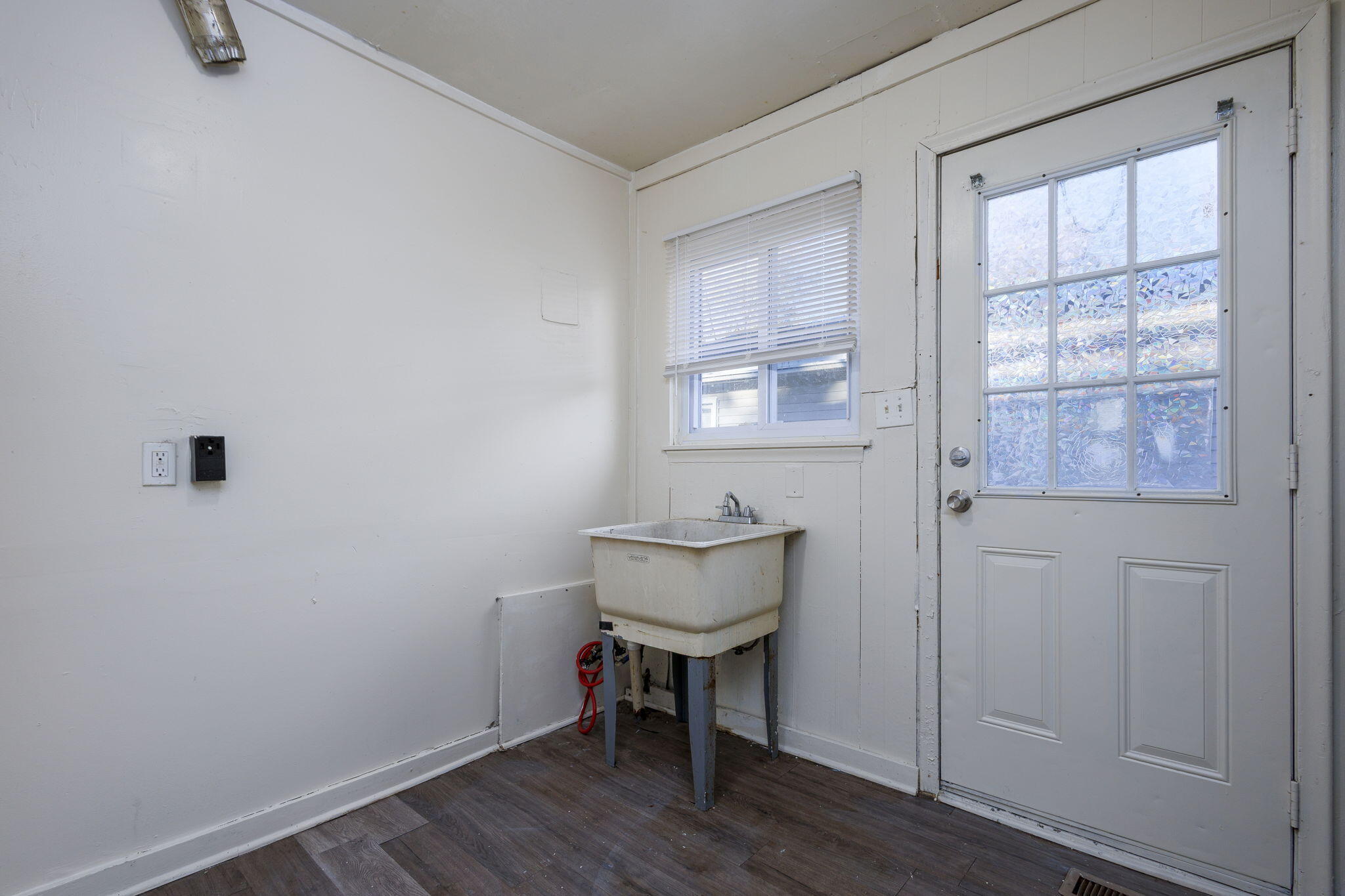 30061 Hazelwood Street Inkster, MI 48141 - Photo 10 of 20 10-WEB~1