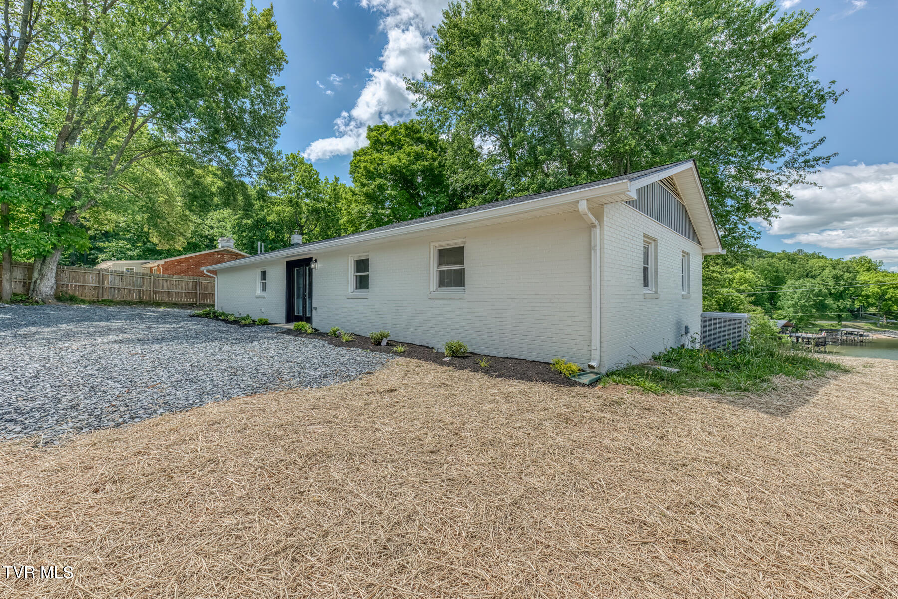 545 J A Hodge Road Piney Flats, TN 37686 - Photo 35 of 43 545 J A Hodge Rd-37