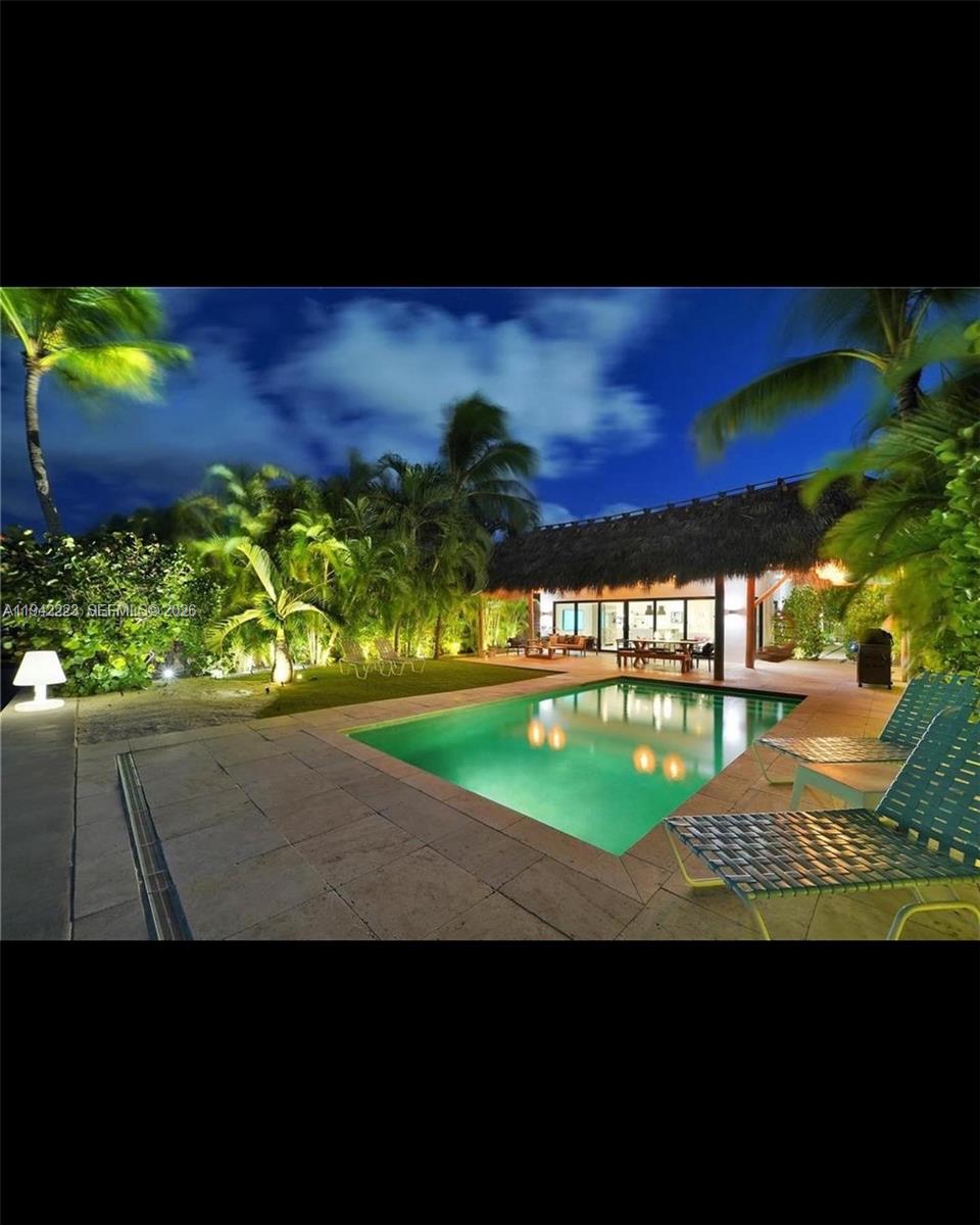811 86th Street Miami Beach, FL 33141 - Photo 5 of 13 a view of a back yard