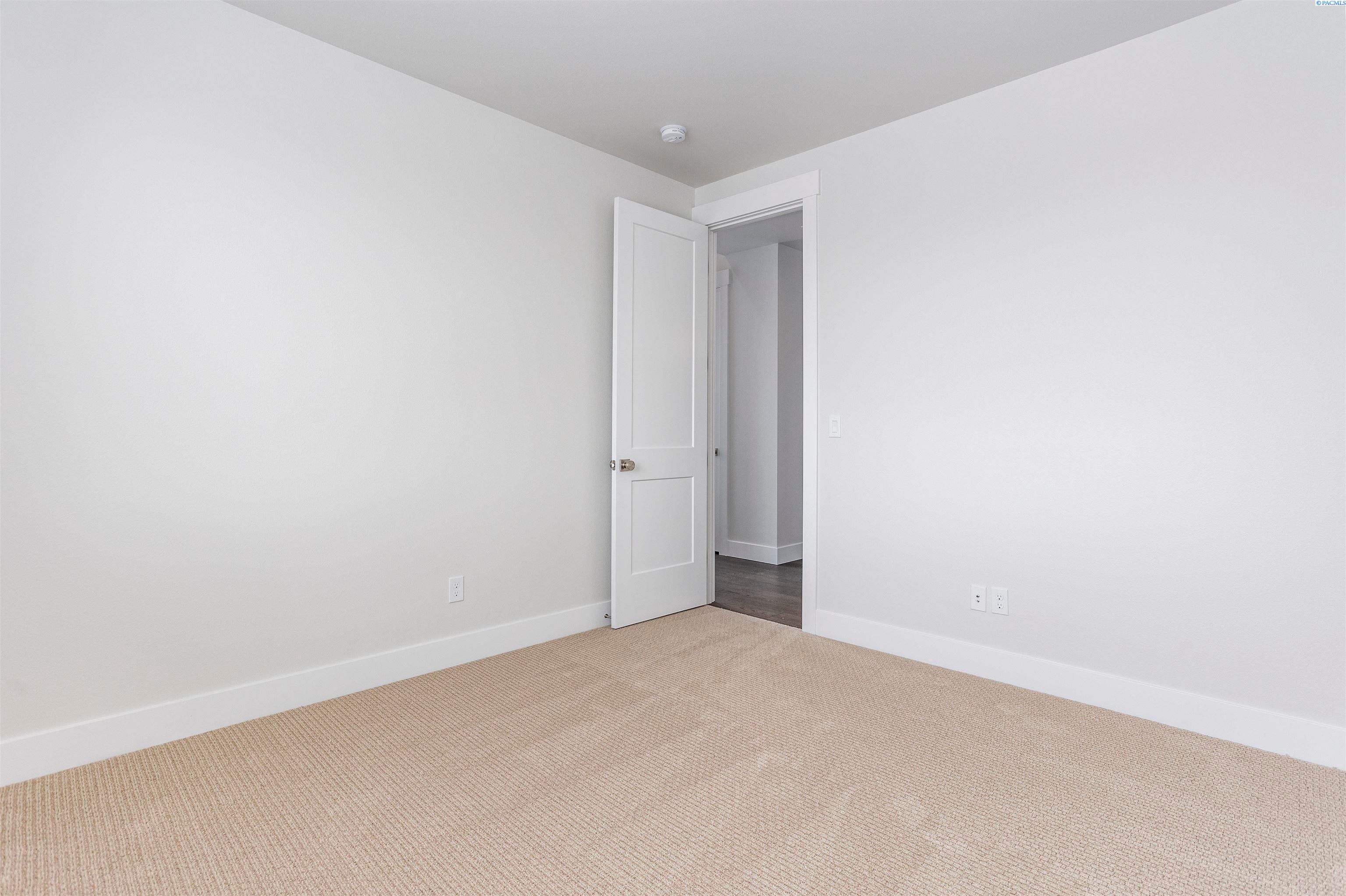 4832 South Reed Street Kennewick, WA 99337 - Photo 7 of 40 Gallery Image 7