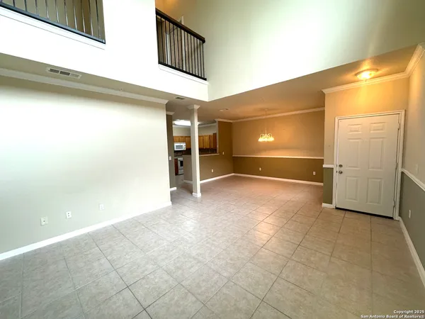 $1,925 | 6160 Eckhert Road, Unit 103, San Antonio, TX 78240