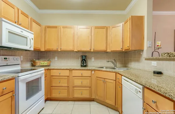 $1,925 | 6160 Eckhert Road, Unit 103, San Antonio, TX 78240