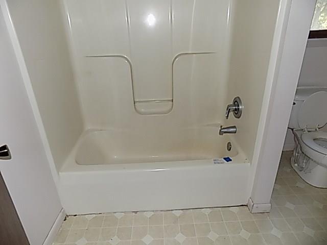 8258 Mentor Road Elizabeth, PA 15037 - Photo 20 of 24 Gallery Image 20