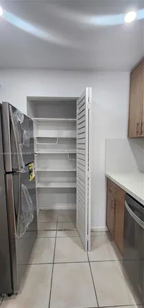 $2,000 | 500 Northeast 2nd Street, Unit 213, Dania Beach, FL 33004