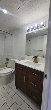 $2,000 | 500 Northeast 2nd Street, Unit 213, Dania Beach, FL 33004