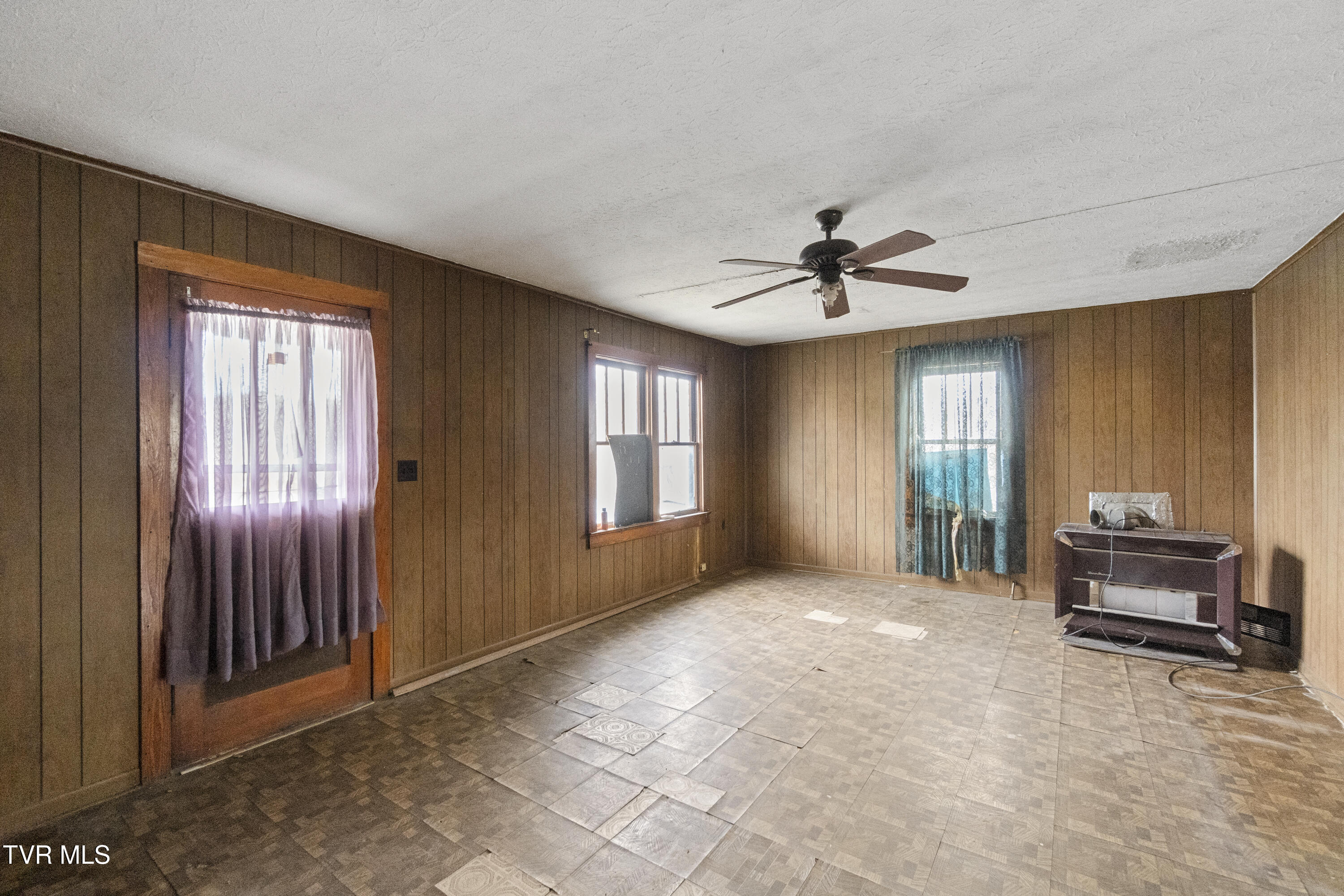 663 6th Street Newport, TN 37821 - Photo 22 of 30 DSC07336