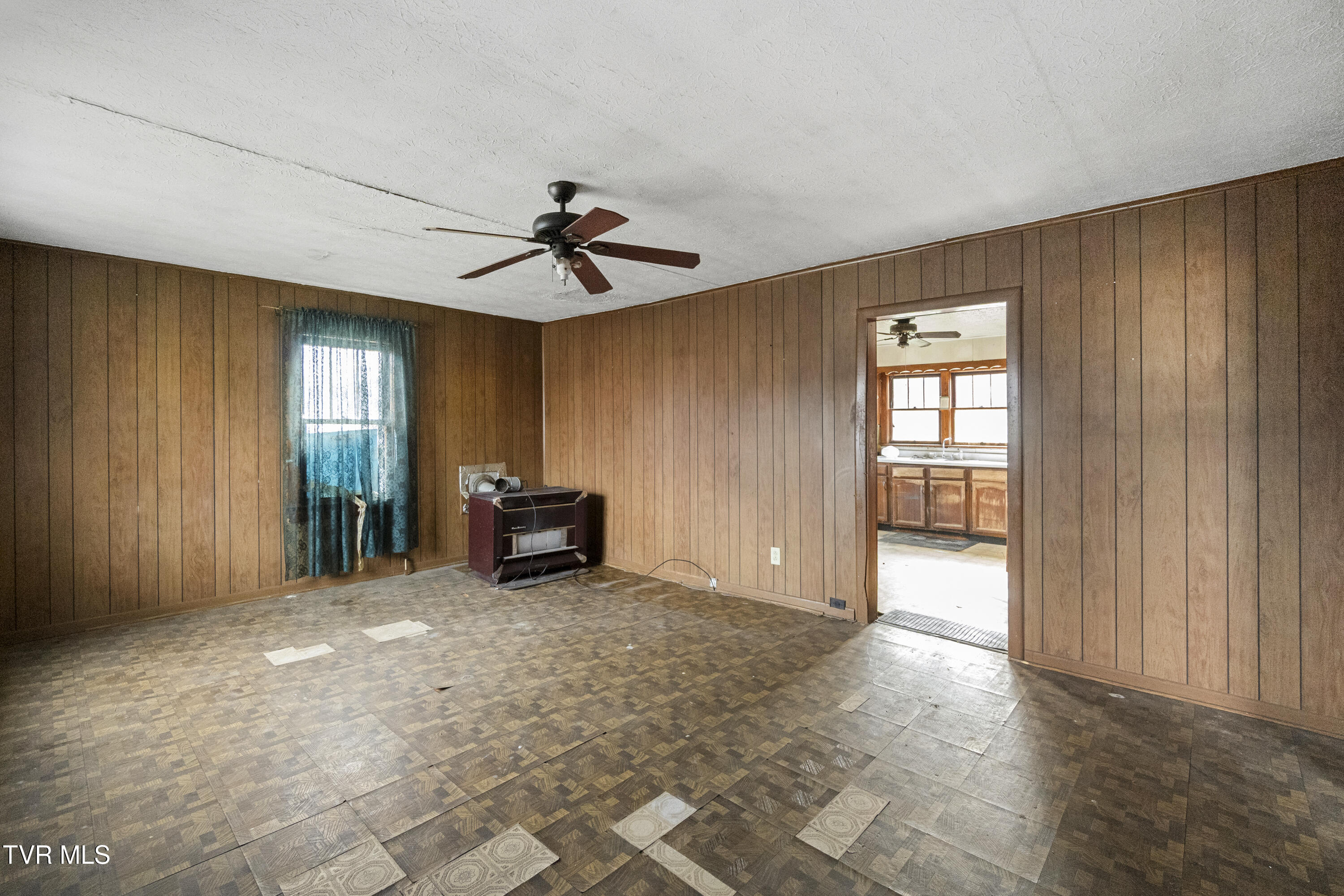 663 6th Street Newport, TN 37821 - Photo 26 of 30 DSC07324