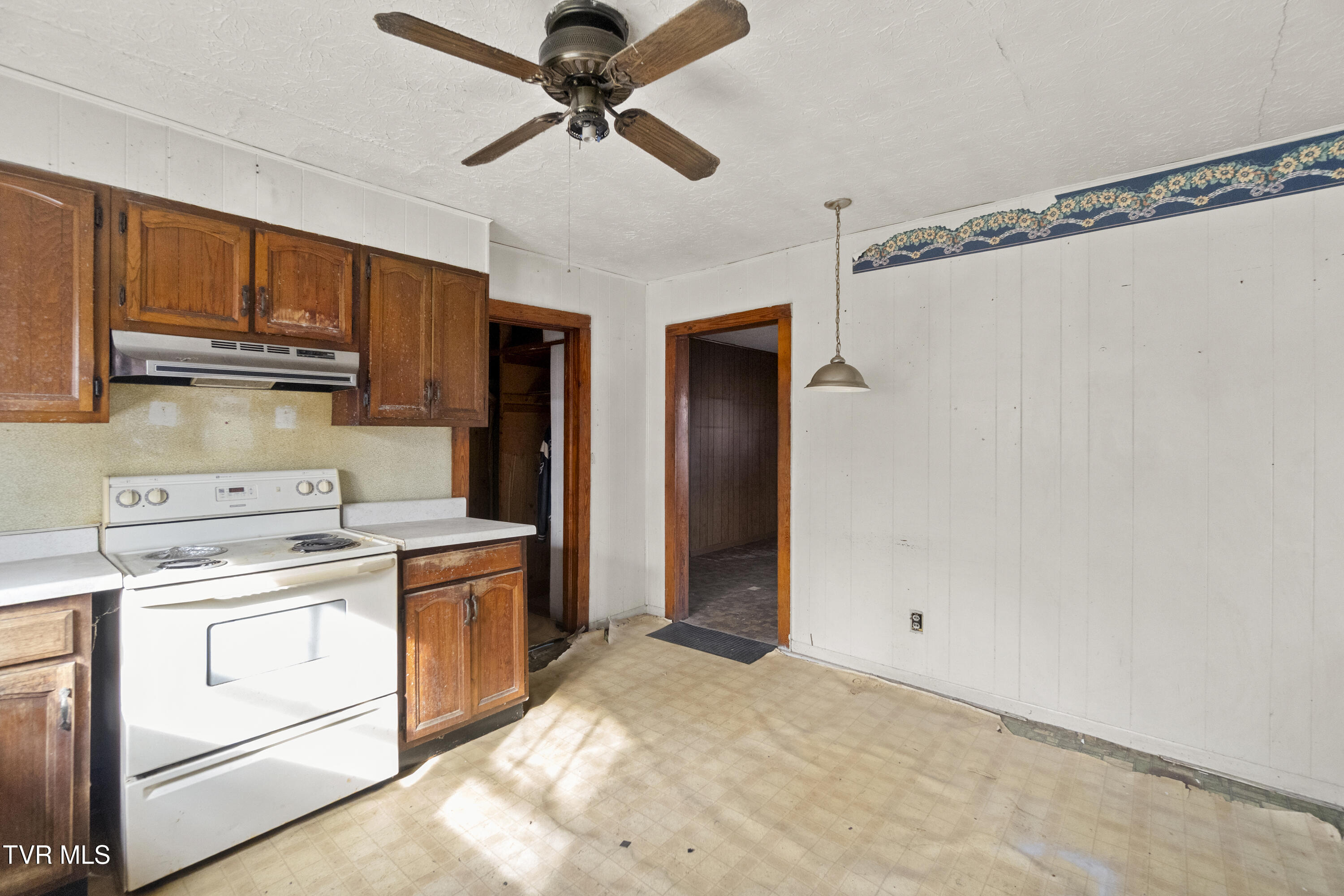 663 6th Street Newport, TN 37821 - Photo 30 of 30 DSC07309