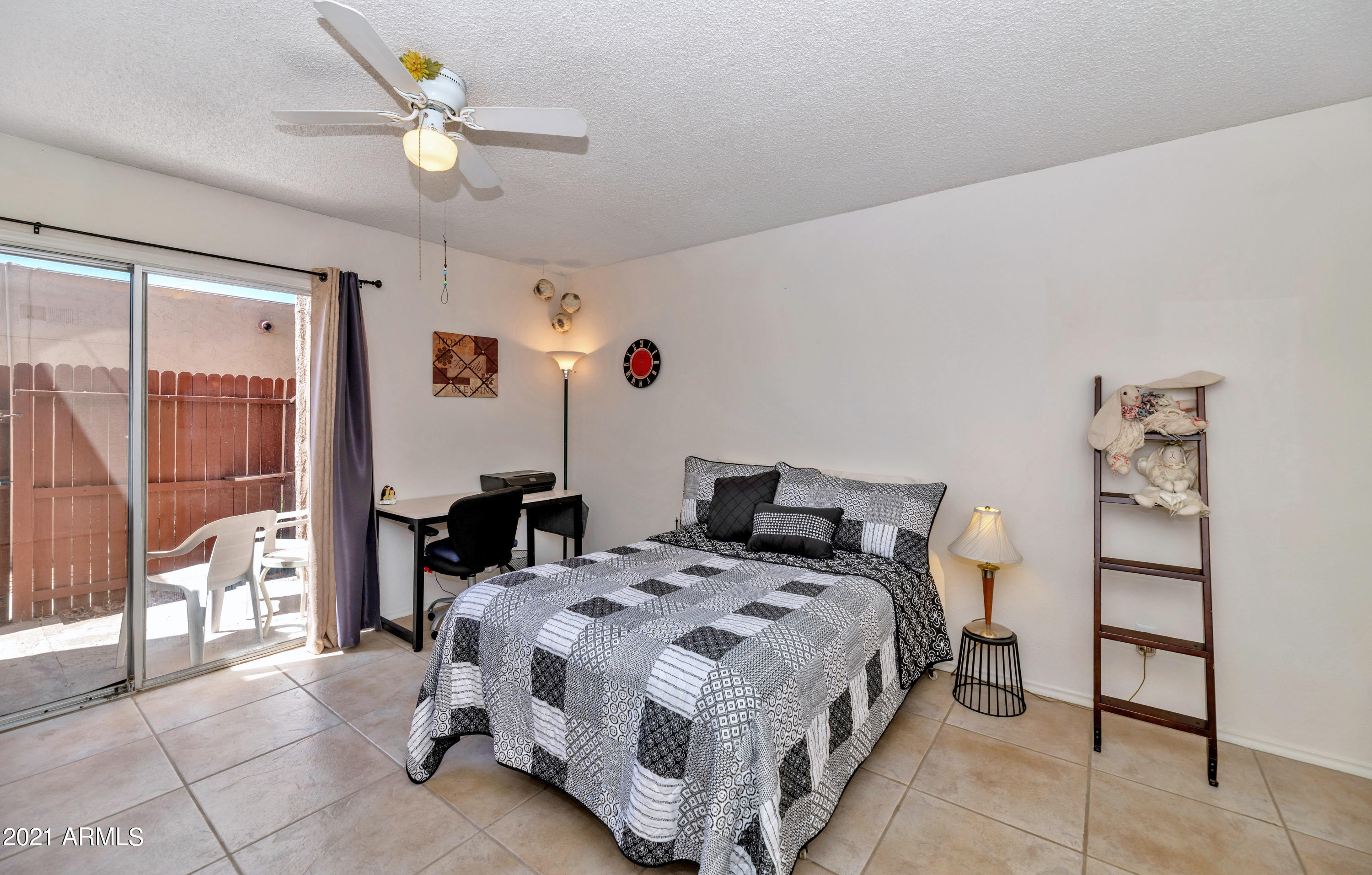 1092 East Pueblo Road Phoenix, AZ 85020 - Photo 16 of 23 2nd Master Bedroom with access to 2nd Pa