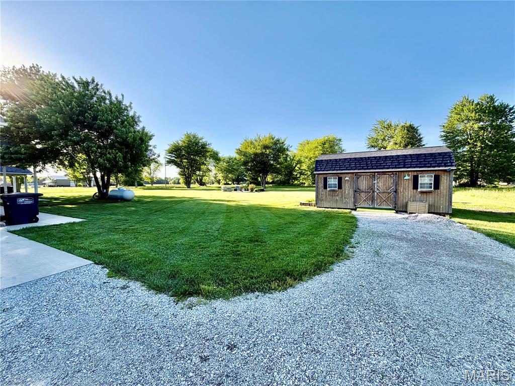 21322 Lake Ka Ho Road Mount Olive, IL 62069 - Photo 8 of 47