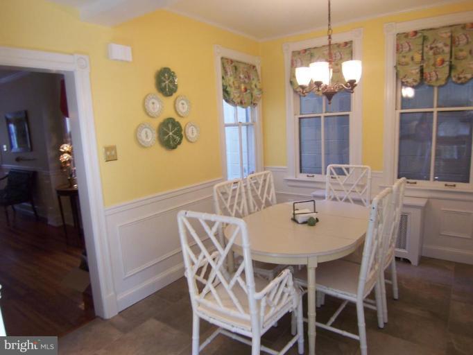 4448 Reservoir Road Northwest Washington, DC 20007 - Photo 3 of 16 Table area off of Kitchen for casual meals