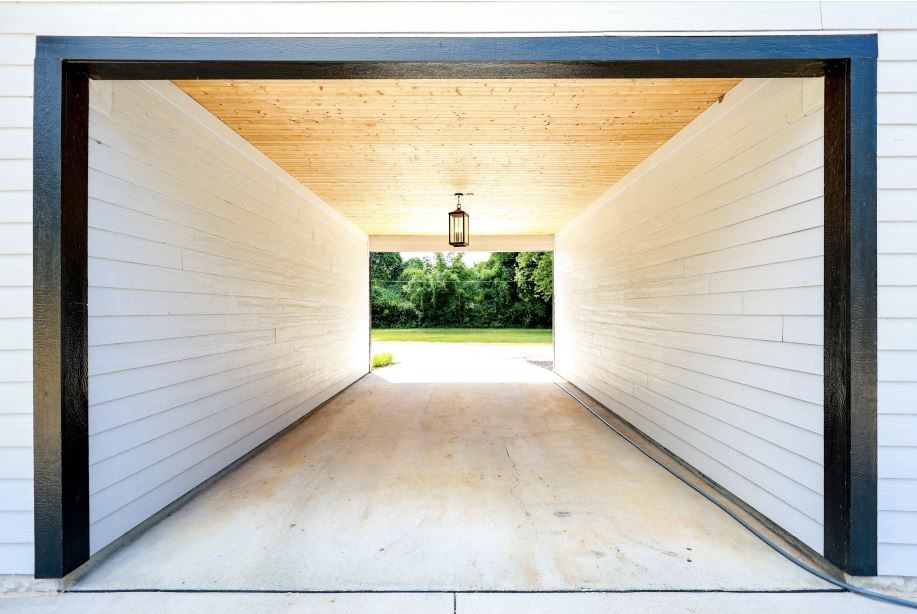2025 Nelson Lane Murfreesboro, TN 37129 - Photo 33 of 35 a view of a big room with wooden floor