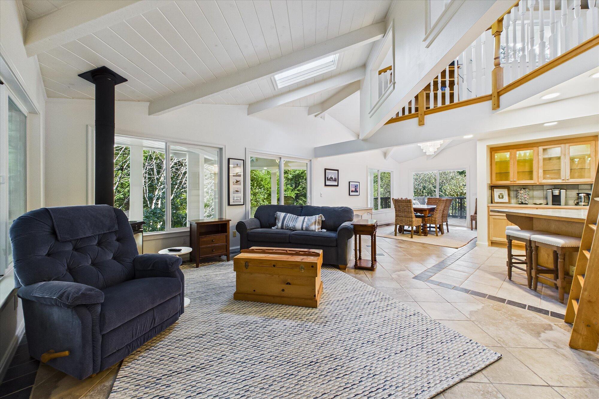 472 Beach Road Shelter Cove, CA 95589 - Photo 10 of 49