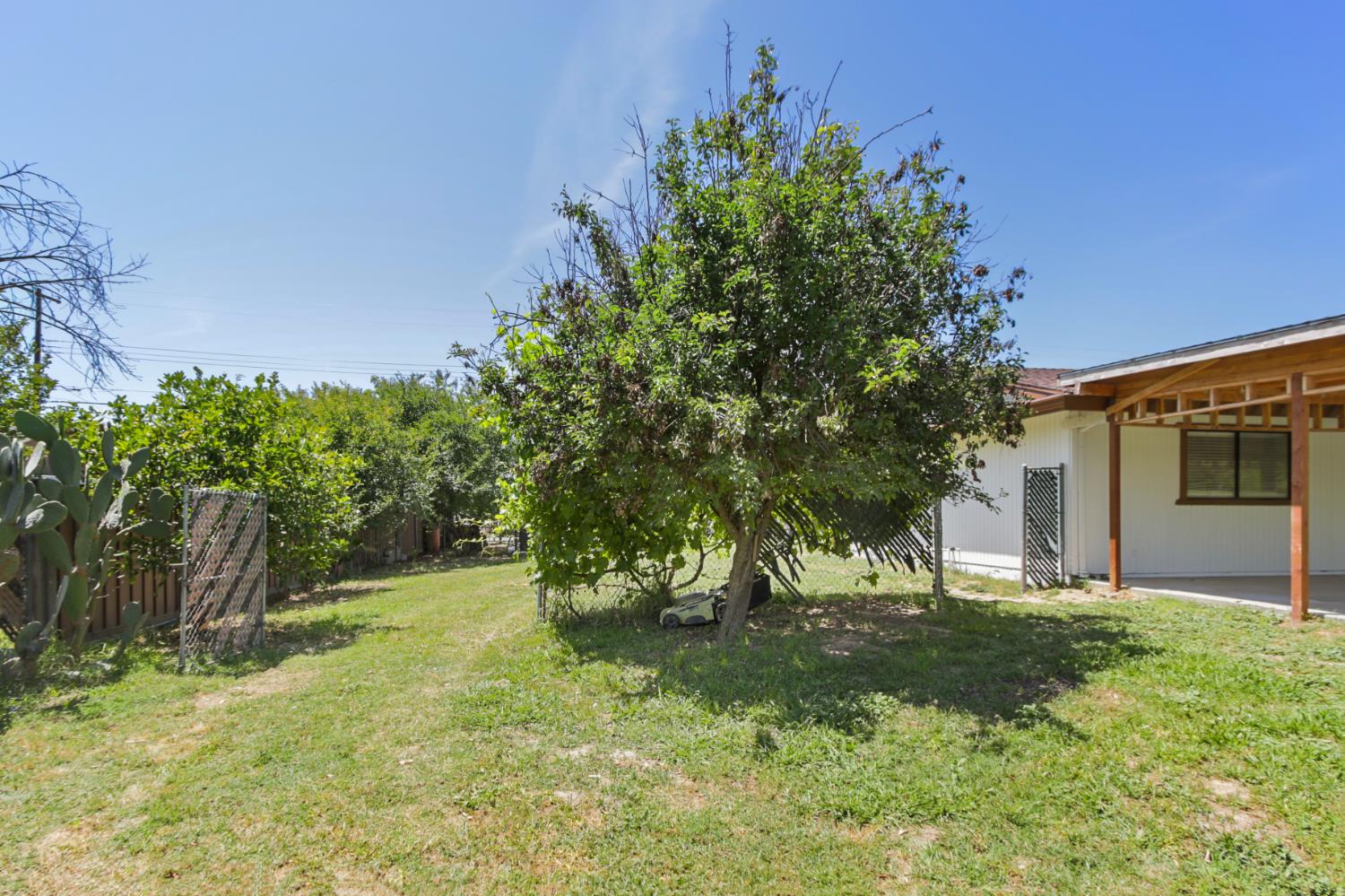 7208 7th Street Rio Linda, CA 95673 - Photo 35 of 41 a view of backyard of house