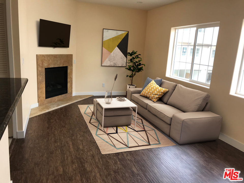 900 Dwight Avenue, Unit 206 Compton, CA 90220 - Photo 5 of 8