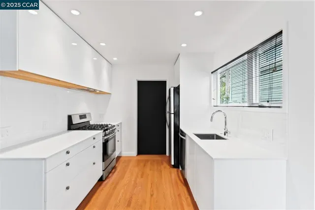 $1,249,000 | 905 61st Street, Oakland, CA 94608